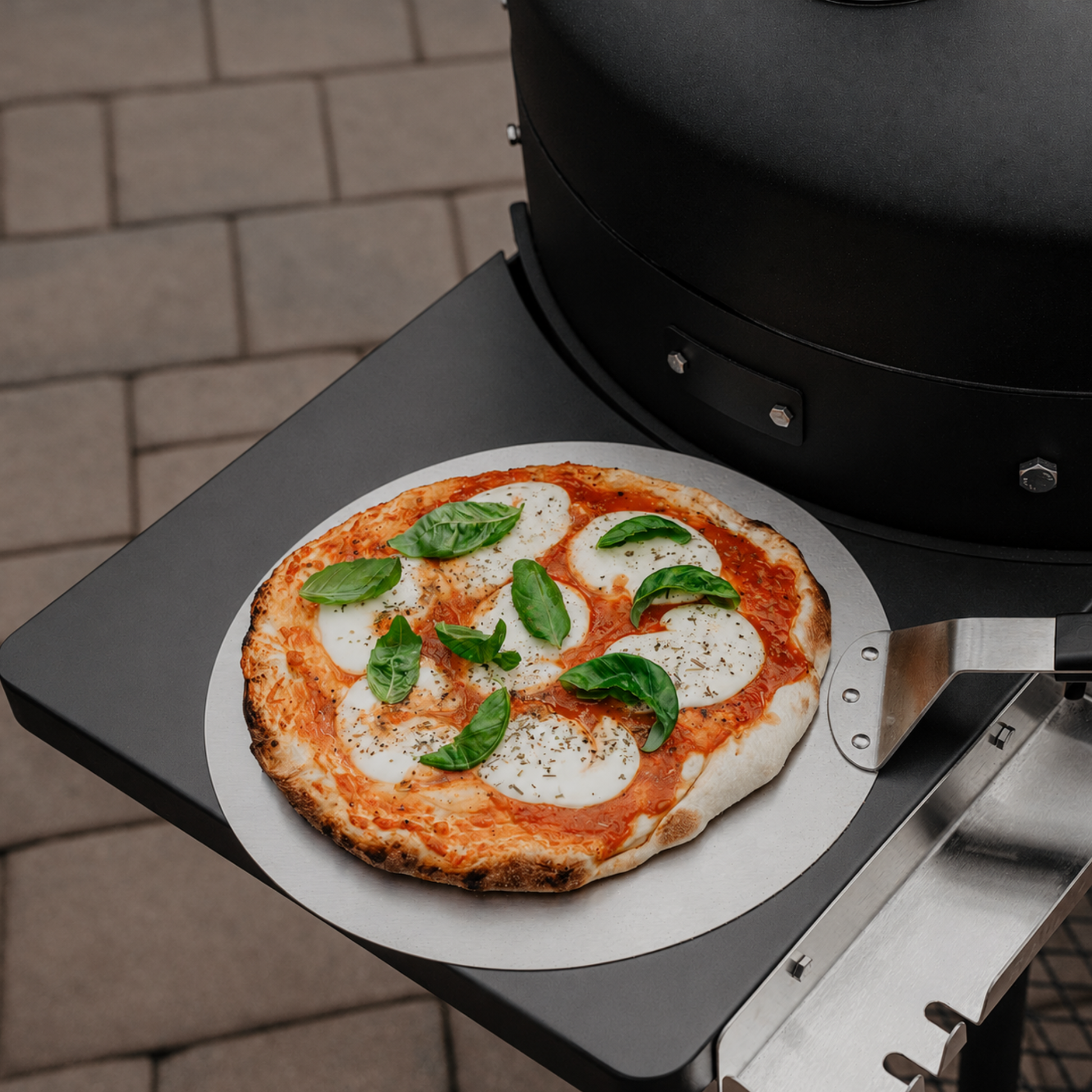 The Huntsman® Forno Ragno™ Pizza Oven – Spider Grills